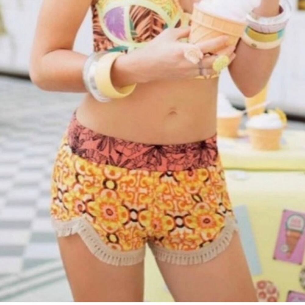 Maaji Flamingo Stroll Shorts Size Medium